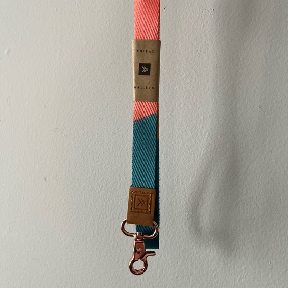 New Thread Wallet neck lanyard - Picture 3 of 5
